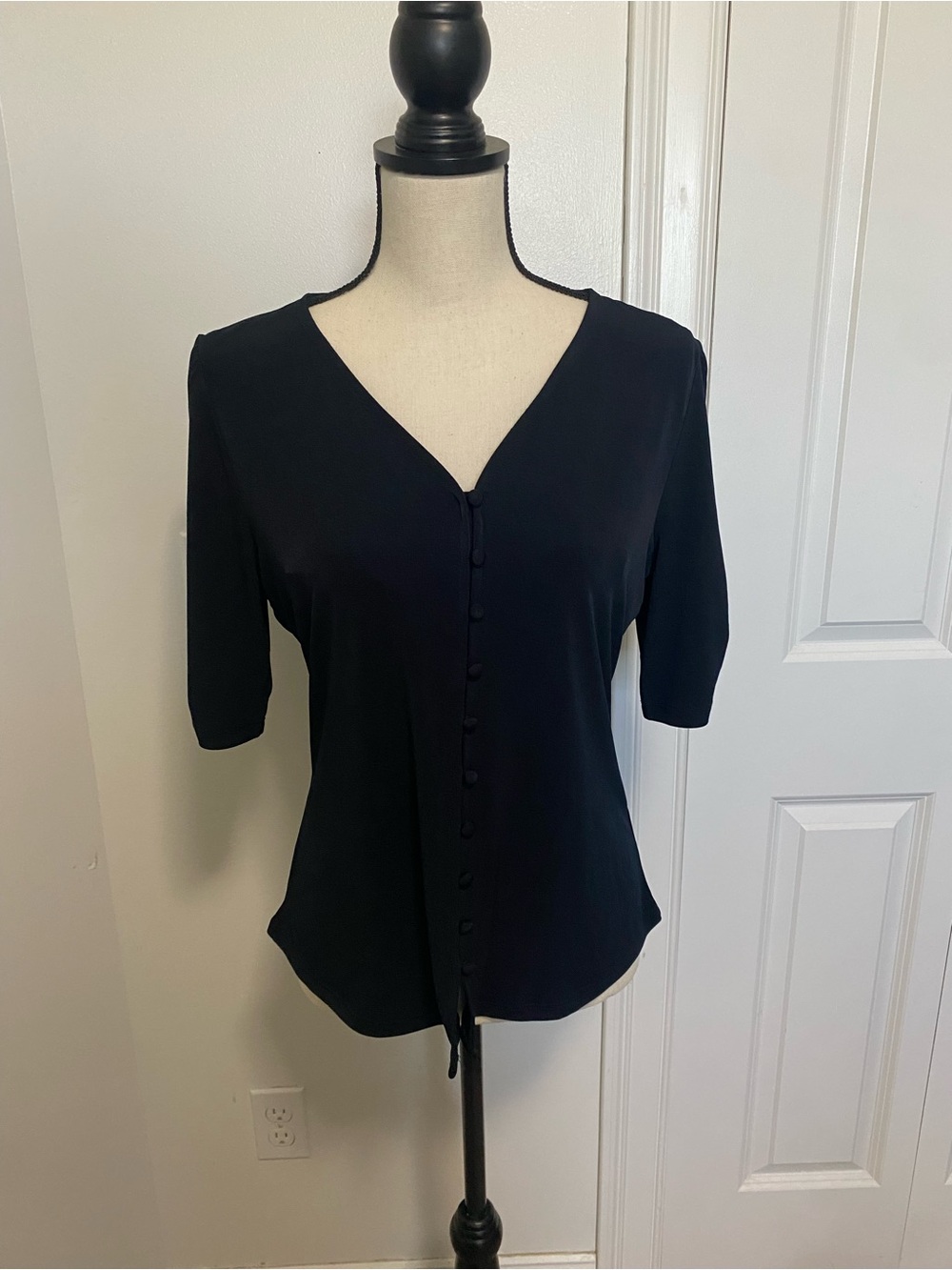 NWT Calvin Klein Black V-Neck Button-Front Blouse